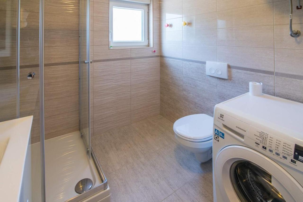 Apartman Zoe Vrbnik Exterior foto