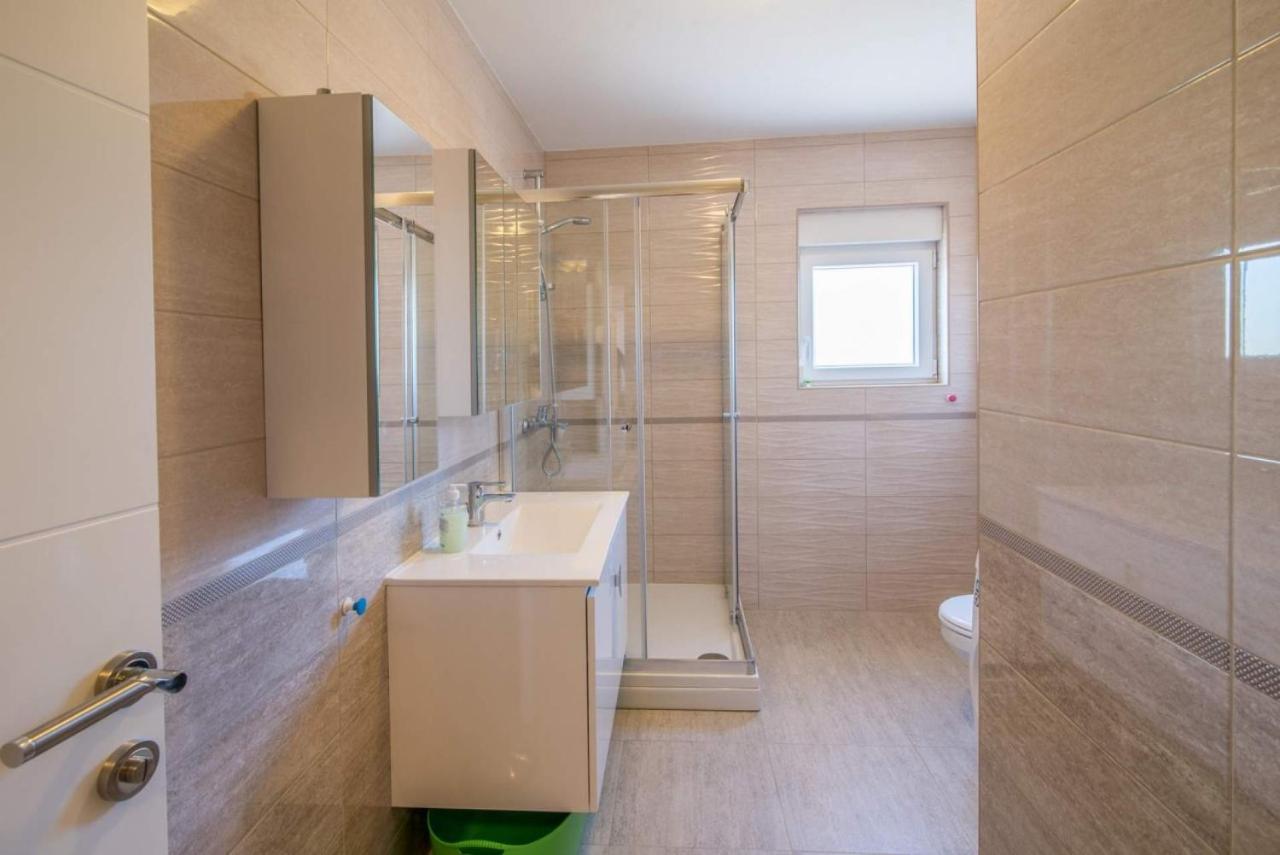 Apartman Zoe Vrbnik Exterior foto